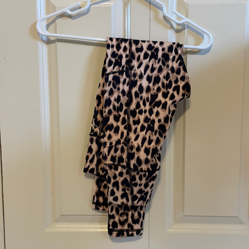 Leopard leggings